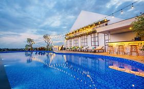 RV Hotel Gianyar